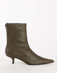 Model wearing Palmer real leather kitten heel ankle boot in mink grey