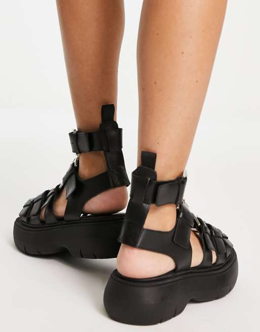 Topshop prime discount black chunky sandals