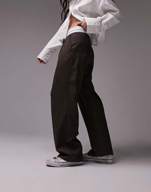 Topshop - Pantalon ajusté coupe masculine à taille basse avec taille repliée - Marron, 3 de 4