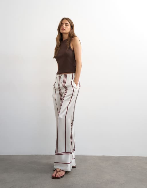 Topshop - Pantalon ample d'ensemble en satin rayé avec liens noués à la taille - Ivoire et chocolat, 5 de 5