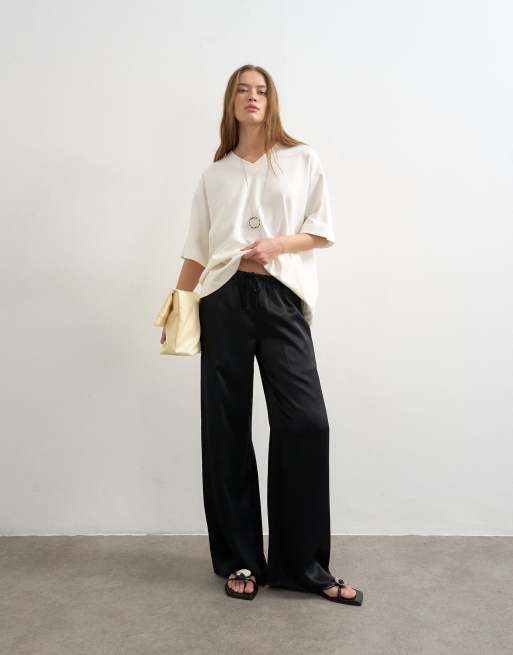 Topshop - Pantalon ample en satin noué à la taille - Noir, 3 de 5