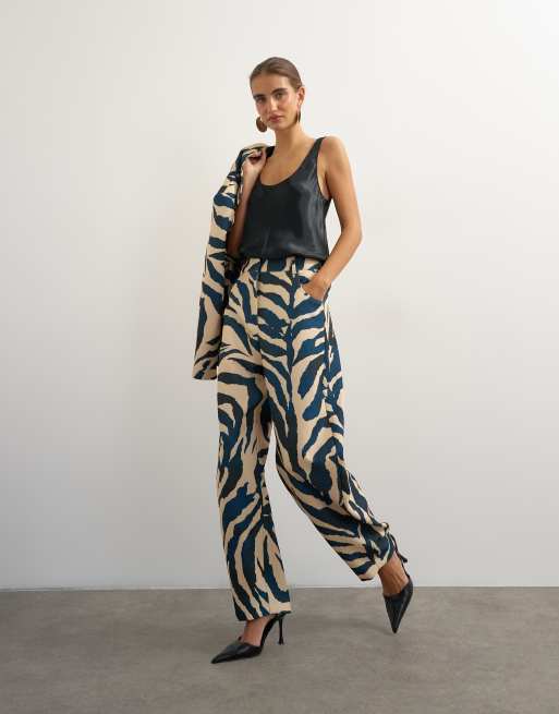 Topshop pantalon barrel à imprimé zébré, 2 de 5