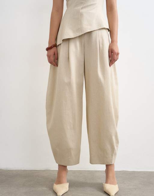 Topshop - Pantalon barrel habillé d'ensemble à ourlets bruts - Taupe, 2 de 5