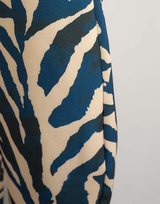 Topshop pantalón de pernera barrel con estampado de cebra, 4 de 5