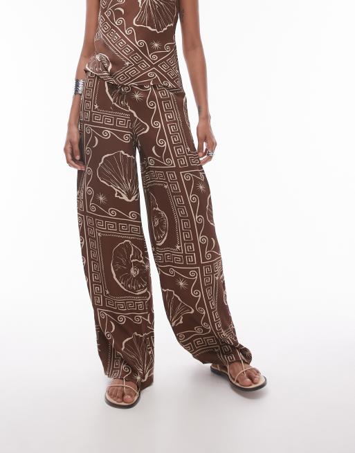 Topshop - Pantalon d'ensemble large en satin noué à la taille avec imprimé coquillage - Marron, 5 de 5