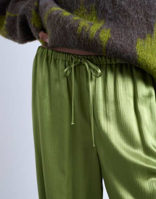 Topshop - Pantalon large en satin froissé - Vert vif, 2 de 5