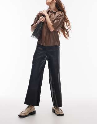 Topshop - Pantalon longueur fantaisie en similicuir - Noir