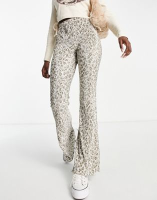Pantalons et leggings Topshop - Pantalon plissé évasé à imprimé léopard