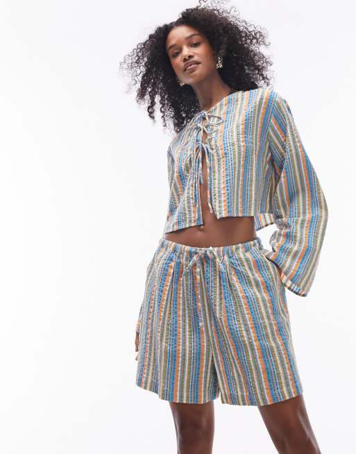 Topshop - Pantaloncini da mare in seersucker a righe multicolore in coordinato 