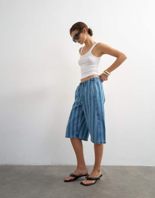Topshop - Pantaloncini in denim blu a righe bombati, 2 di 5