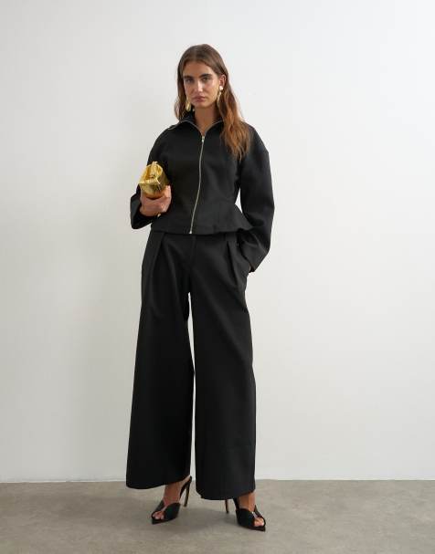 Topshop pantalones de sastre de pernera ancha, de talle bajo, con detalle de pinzas, negros - view 1