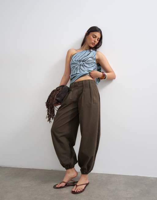 Topshop - Pantaloni a palloncino in popeline color cioccolato, 1 di 5
