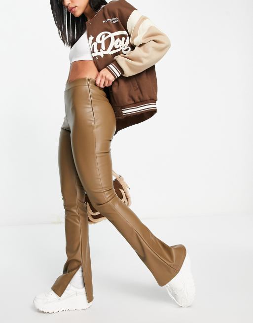 Topshop - Pantaloni a zampa in pelle sintetica con spacchi sul fondo marroni