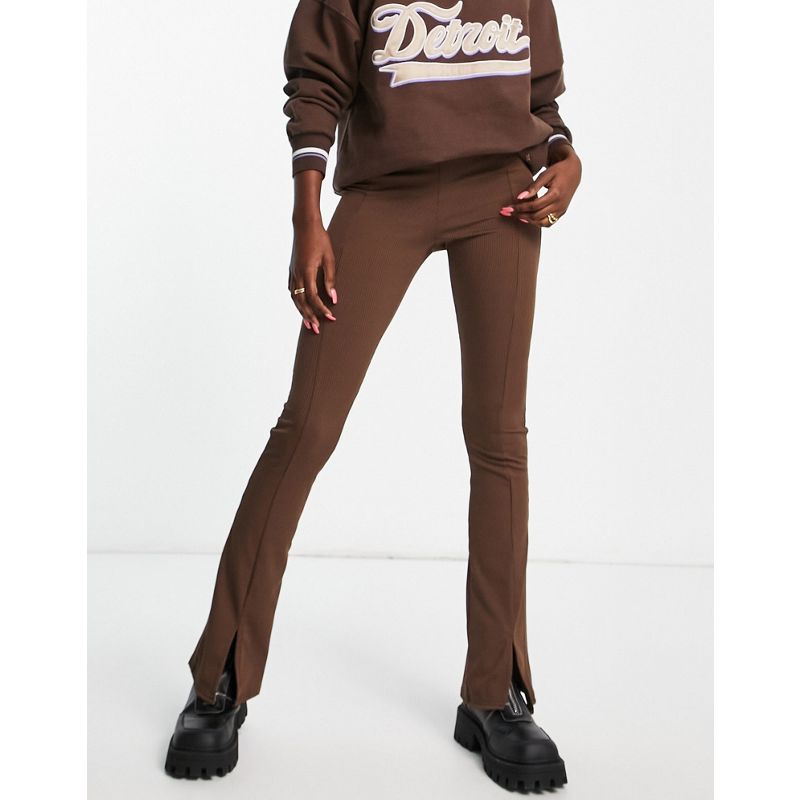 Donna yTFar Topshop - Pantaloni a zampa skinny a coste con spacco sul davanti color cioccolato