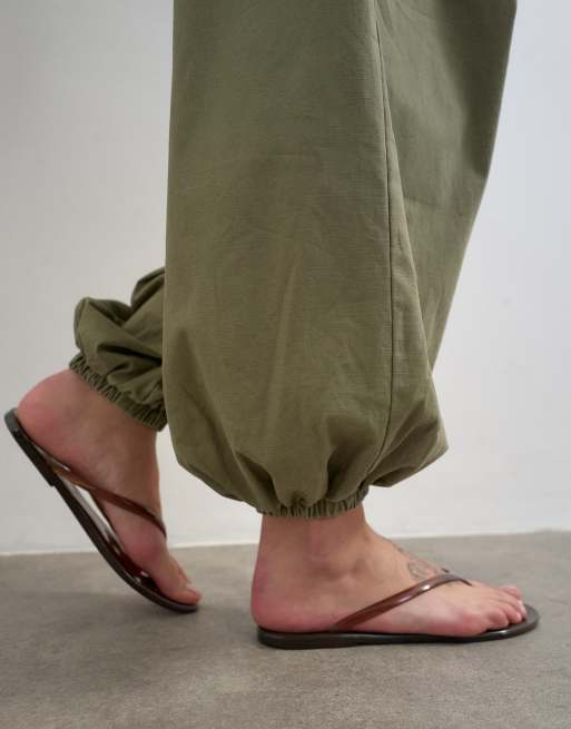 Topshop - Pantaloni cargo a palloncino in tessuto ripstop kaki, 4 di 5