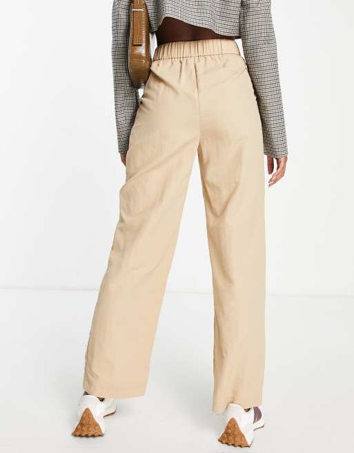 Pantaloni sale cammello outfit