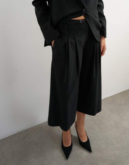 Topshop pantaloni cropped a gamba larga plissettati con cintura neri, 2 di 5