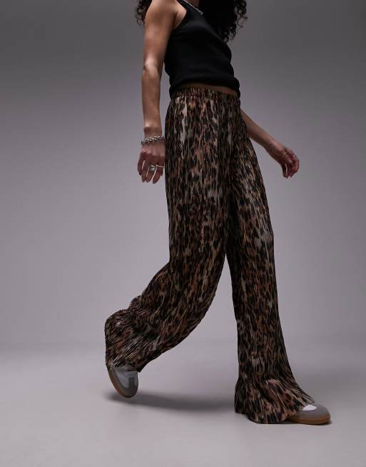 Topshop - Pantaloni dritti plissé marroni leopardati in tessuto stropicciato, 5 di 5