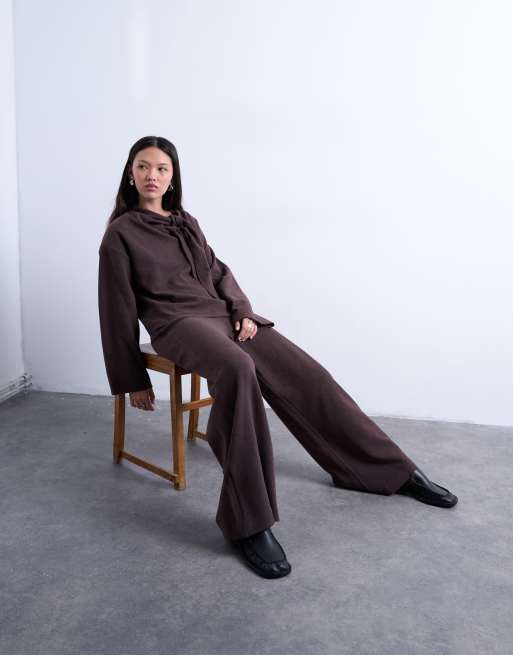 Topshop - Pantaloni morbidi con fondo ampio color cioccolato in coordinato