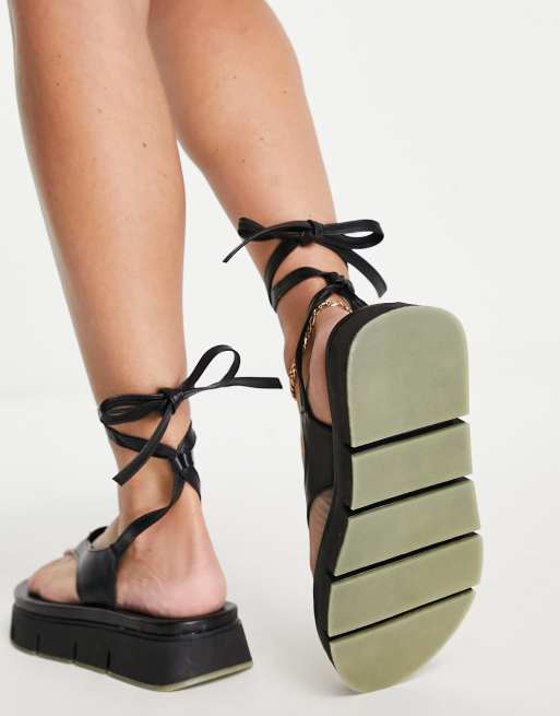 Topshop Party toe post chunky sandal in black, 2 of 4