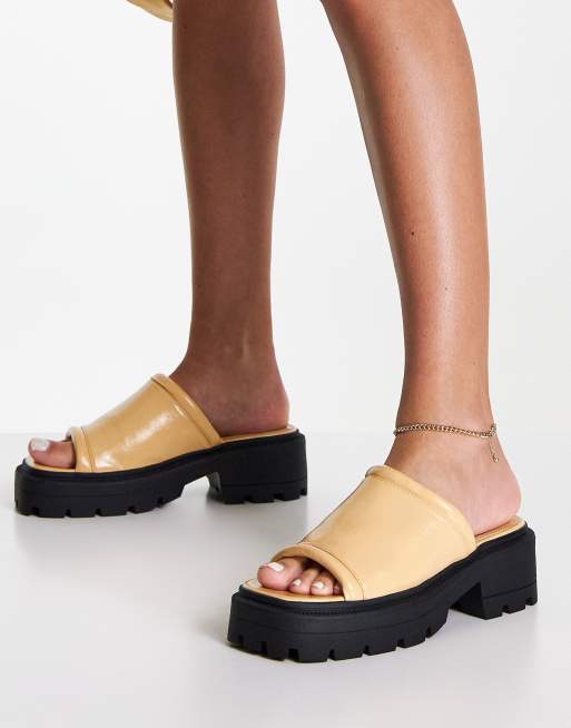 Topshop - Patch - Open muiltjes met dikke zool in naturel