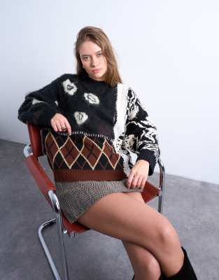 Topshop - Patchwork-Pullover mit verschiedenen Strickmustern in Schwarz