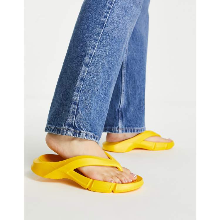 Yellow toe post hot sale sandals