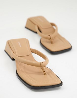 Topshop Pella toe post sandal in camel - ASOS Price Checker