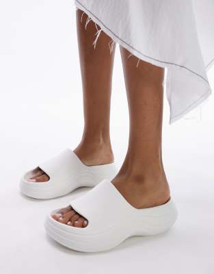 Topshop Peri curvy slider in white - ASOS Price Checker