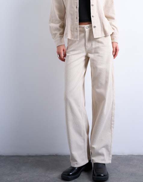 Topshop – Perlweiße Cord-Jeans mit niedrigem Bund und Schnallenriemen - view 1