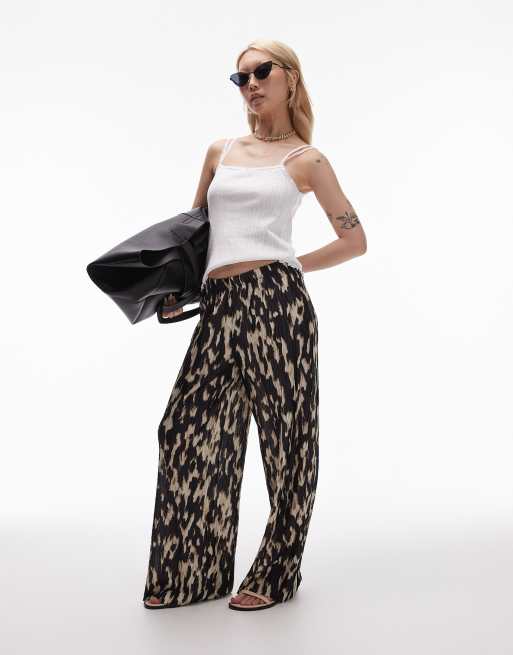Topshop Petite abstract leopard print plisse pants in mono, 3 of 5
