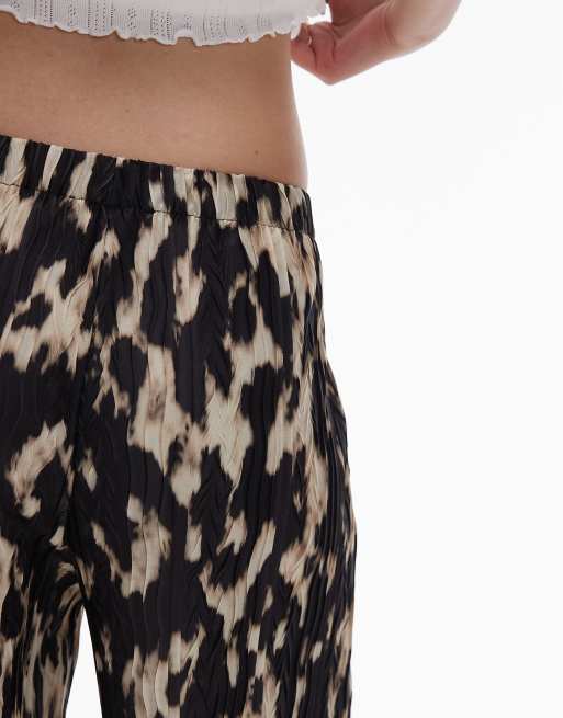 Topshop Petite abstract leopard print plisse pants in mono, 5 of 5