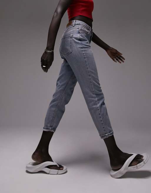 Topshop Petite comfort stretch Mom jeans in bleach