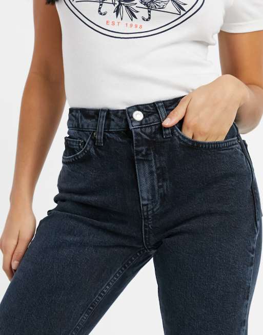Topshop Petite cropped mid rise with raw hems straight jeans in blue black, 3 of 4