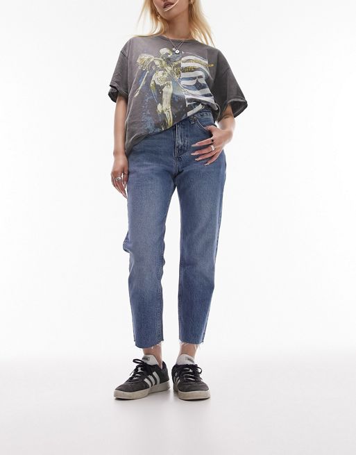 Topshop Petite - Cropped rechte jeans met halfhoge taille en onafgewerkte zomen in middenblauw