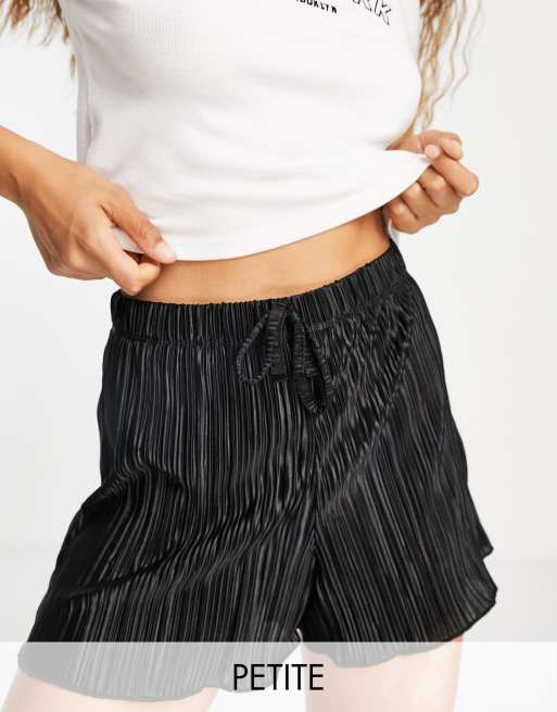 Topshop Petite – Czarne plisowane szorty