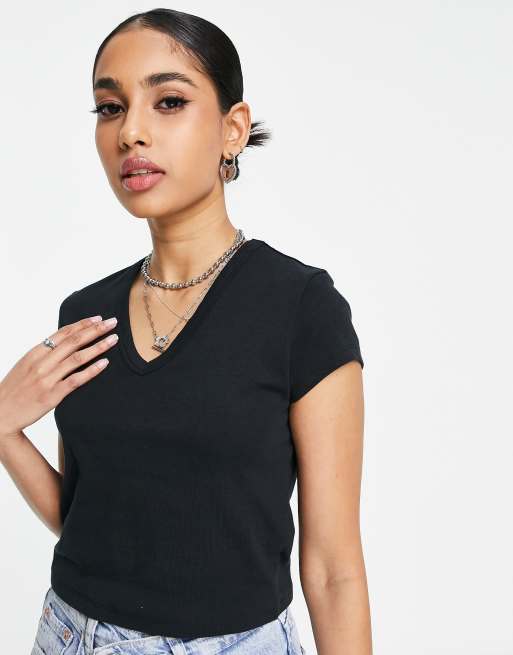 Topshop Petite – Czarny T-shirt z dekoltem V, 4 z 4