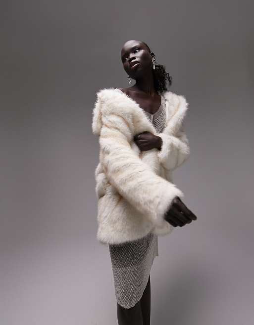 Extra-long faux fur coat - PULL&BEAR