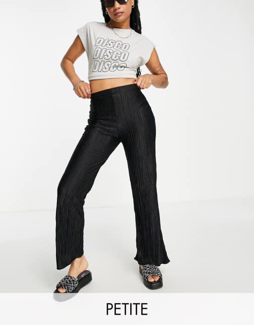 Topshop Petite - Geplooide plissé strandbroek met textuur en rechte pijpen in zwart
