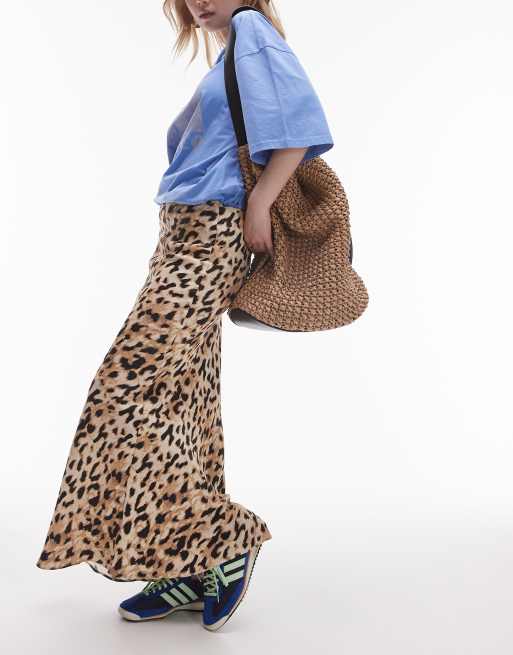 Topshop Petite - Gonna lunga in raso leopardato con taglio sbieco 