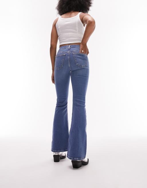 Topshop Petite high rise Jamie flare jeans in mid blue, 2 of 4