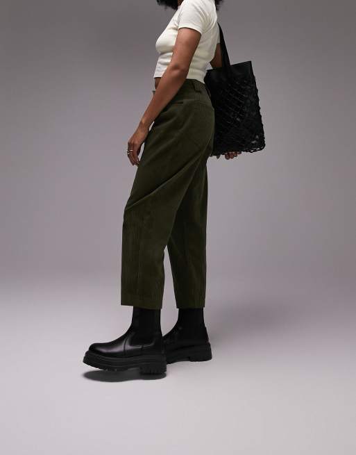 Topshop Petite – Karottenhose aus Cord in Khaki