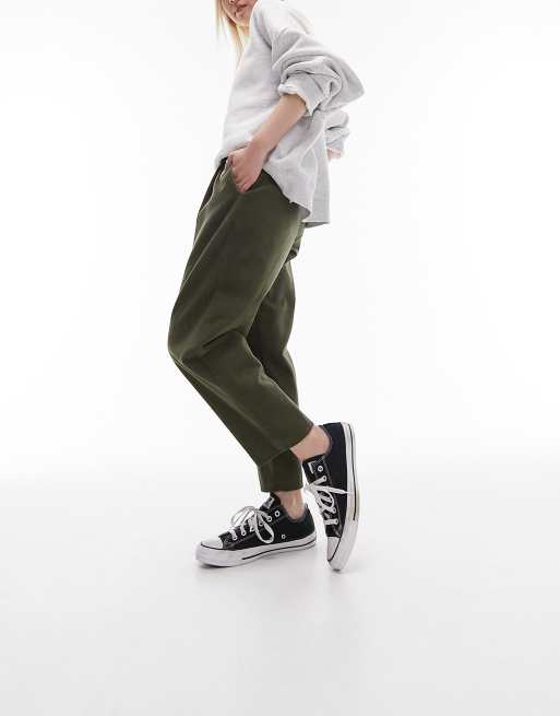 Topshop Petite – Khakigröna peg-byxor i manchester
