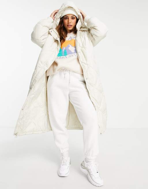 Topshop Petite longline reversible puffer coat with hood in cream, 4 of 4