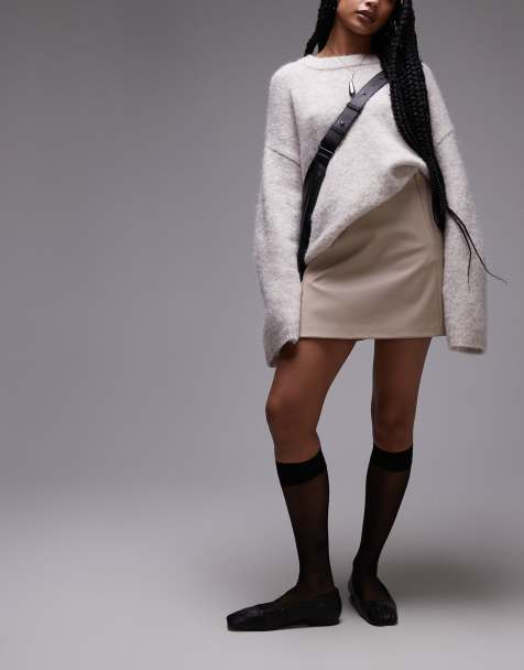 Topshop Petite - Mini-jupe en imitation cuir avec ourlet asymétrique - Fauve - view 1