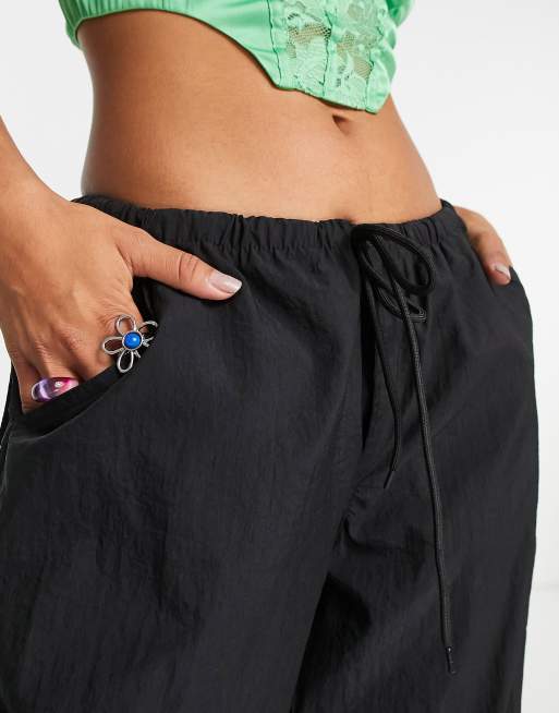 Topshop Petite oversized balloon nylon parachute pants in black, 3 of 4
