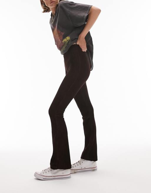 Topshop Petite – Schlaghose aus elastischem Samt-Cord in Schokobraun, 4 von 4