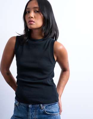 Topshop Petite - Slim-Fit-Tanktop in Schwarz