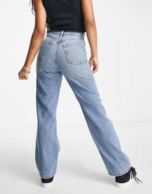 Topshop Petite straight Kort jeans in mid blue, 2 of 4