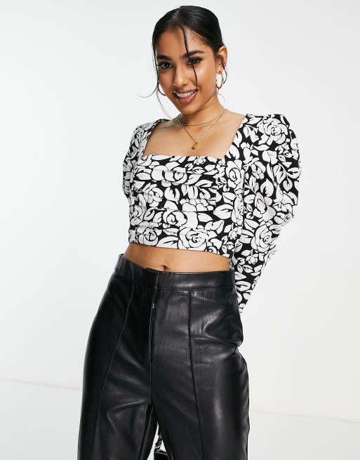 Topshop Petite - Top froncé à imprimé graphique fleuri - Noir et blanc, 3 de 4